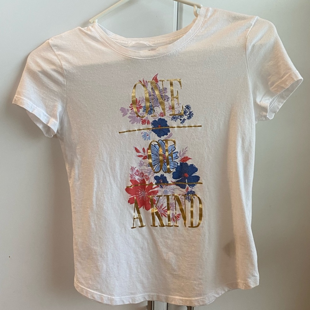 Old navy white short sleeve kids shirt